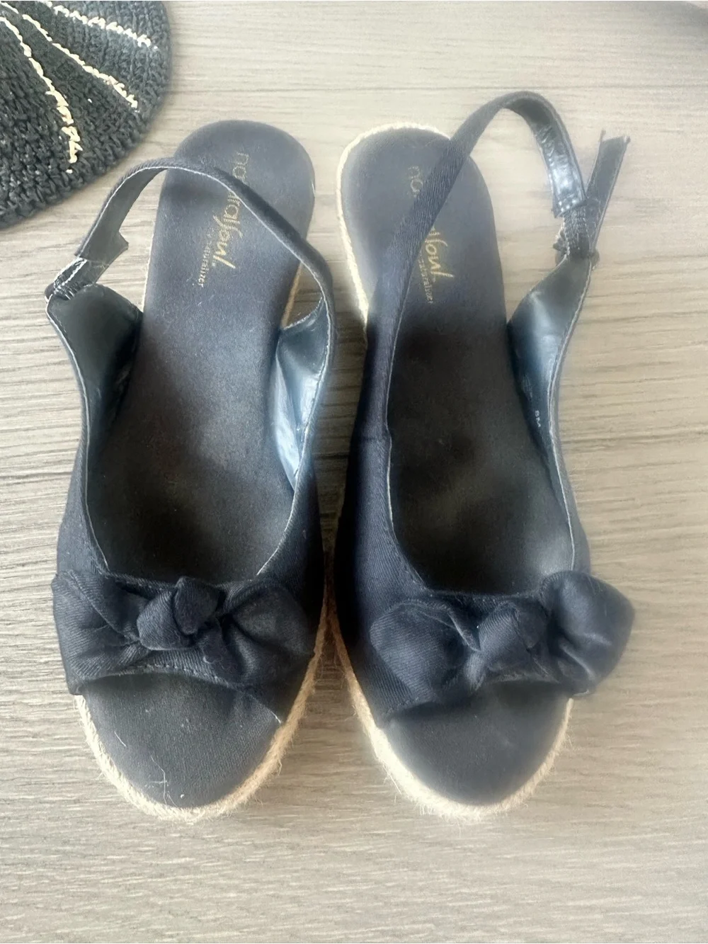 Naturalizer Black Espadrille Wedge Sandals Size 8 + Straw Sun Hat